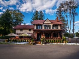 Bergen County Turnkey Restaurant w/ Liquor License on 0.5 Acre