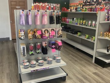 TURNKEY BEAUTY RETAIL STOREFRONT FOR SALE | HUNTSVILLE, TX